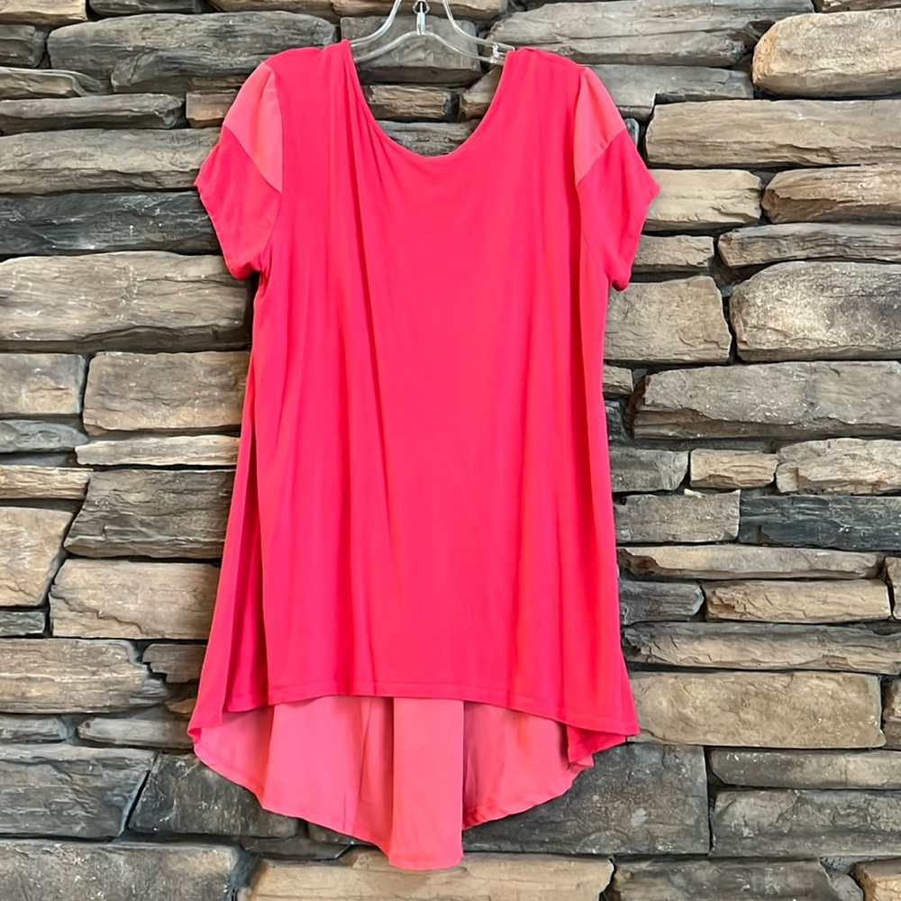 Serena Williams Signature Standard High Low Tunic Top
Size Large